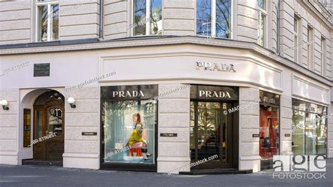 prada kurfürstendamm|Berlin Kurfürstendamm, 186.